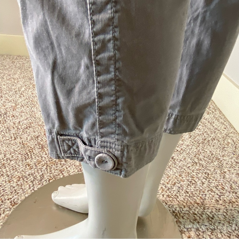 EDDIE BAUER Shaw Light Grey Corduroy Capri Crop Pant Utility Size 8 Tall - Picture 9 of 16
